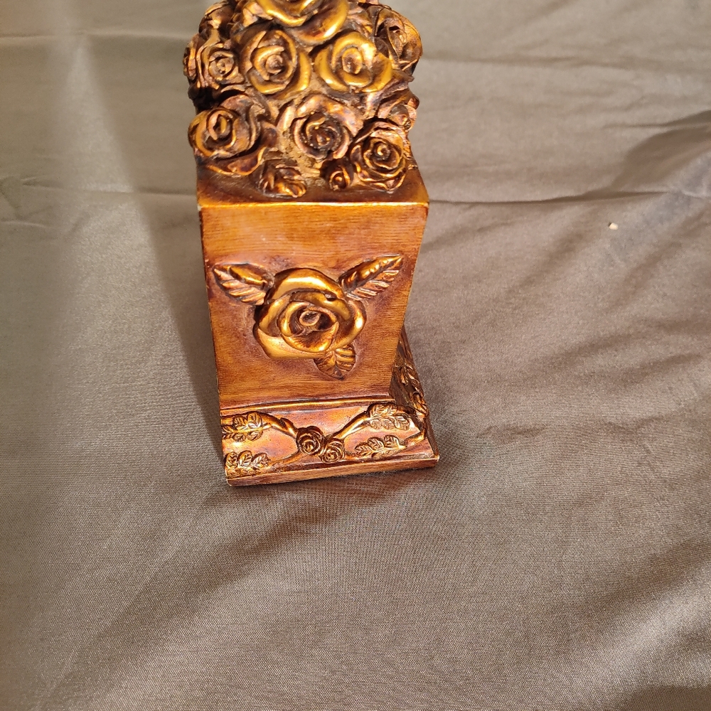 Rose Design Gold Stand Alone Clock 6" - Picture 4 of 5